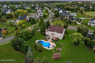 121 Bear Oak Rd, Freehold, NJ 07728