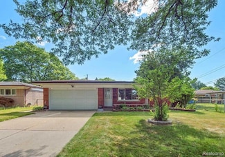 30146 Boewe Dr, Warren, MI 48092