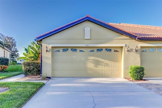 210 Mystic Falls Dr, Apollo Beach, FL 33572