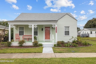1404 Shackleford St, Morehead City, NC 28557