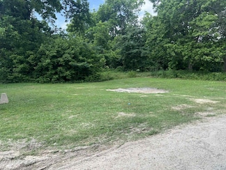 305 Vera St, Earle, AR 72331