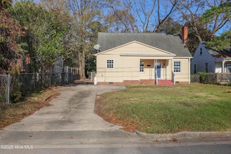 402 Warlick St, Jacksonville, NC 28540