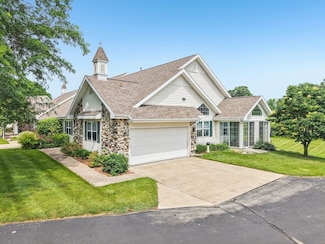 5682 Steeplechase Dr, Waunakee, WI 53597