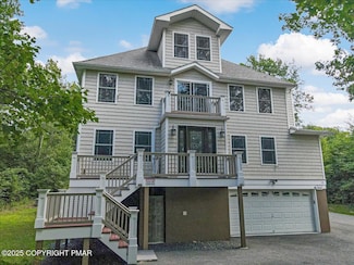 10 W Clarke's Ln, Jim Thorpe, PA 18229