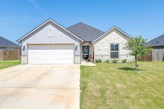 220 Poinsetta Dr, Palmer, TX 75152