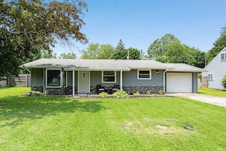 2611 Broken Arrow Dr, Fort Wayne, IN 46825