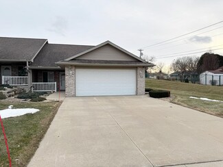 713 Hillcrest Ct, Beaver Dam, WI 53916