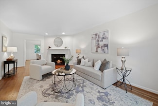 1156 Kensington Rd, McLean, VA 22101