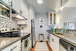 5844 NE 75th St Unit E303, Seattle, WA 98115