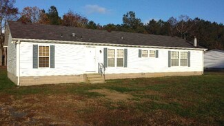 17243 Ross Ln, Bloxom, VA 23308