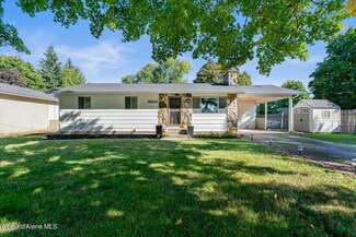 9664 N Reed Rd, Hayden, ID 83835