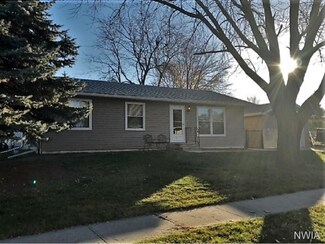 23 Union Ct, North Sioux City, SD 57049