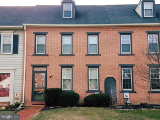 213 Cross Keys Dr, Strasburg, PA 17579