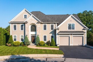 19 Skyewood Dr, Stoneham, MA 02180