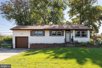 320 N Garden Blvd, Beverly, NJ 08010