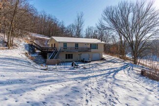 32304 Jaquish South Rd, Richland Center, WI 53581