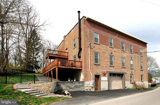 102 Mill St, Millheim, PA 16854