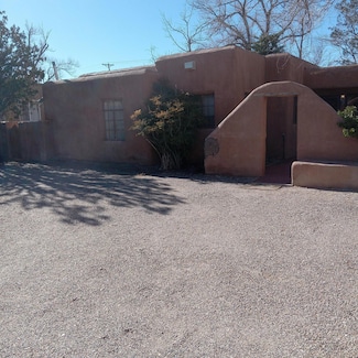 1013 Washington St SE, Albuquerque, NM 87108