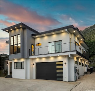 637 Hind Iuka Dr, Honolulu, HI 96821