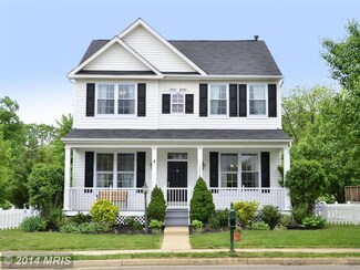 12447 Iona Sound Dr, Bristow, VA 20136