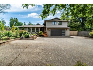 5004 SW Fairvale Ct, Portland, OR 97221