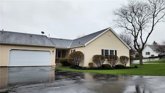 6 Braintree Crescent, Penfield, NY 14526