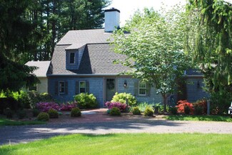 28 Newmarket Rd, Durham, NH 03824