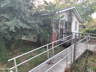 912 Ann Banks St, Jackson, MS 39213