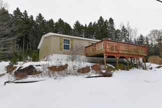 638 Oceanville Rd, Stonington, ME 04681