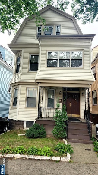 28 Rhode Island Ave, East Orange, NJ 07018