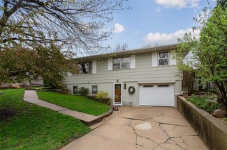3031 Outlook Dr SW, Cedar Rapids, IA 52404