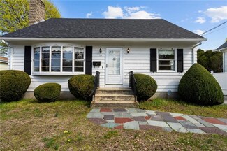 15 Isabella Ave, Providence, RI 02908