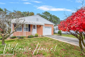 6 Villa Bella Ct, Toms River, NJ 08757