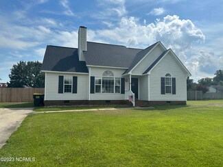 2734 Preston Ln, Grimesland, NC 27837
