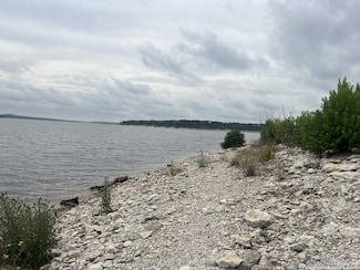 2147 Blueridge Dr, Canyon Lake, TX 78133