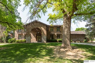 12504 V St, Omaha, NE 68137