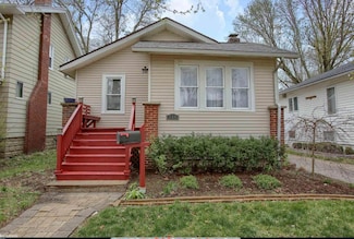 736 Gardenia Ave, Royal Oak, MI 48067