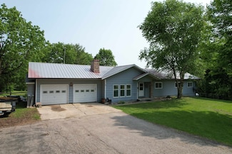 3260 County B Rd, Platteville, WI 53818