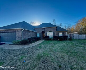 990 Clubhouse Dr, Pearl, MS 39208