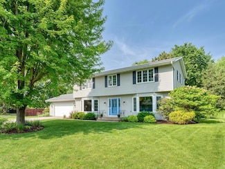 2161 Theresa St, Saint Paul, MN 55120
