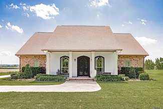 323 Silvery Ln, Port Allen, LA 70767