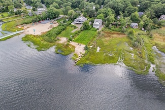 57 Dexter Rd, Marion, MA 02738