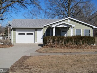 813 Penick Ave, Chariton, IA 50049