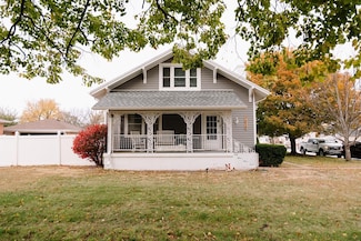 1019 E 7th St, Hastings, NE 68901