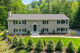 58 Upton Rd, Westborough, MA 01581