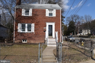 6001 26th St N, Arlington, VA 22207