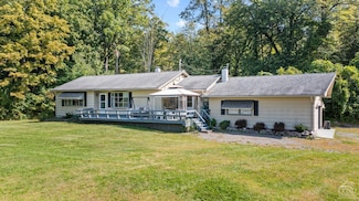 46 Fox Ln, Catskill, NY 12414