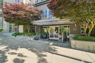 375 Kirkland Ave Unit 216, Kirkland, WA 98033