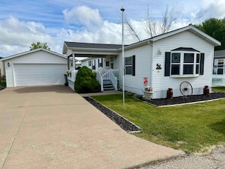 33150 Donna Dr, Prairie Du Chien, WI 53821