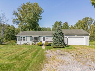 2735 Lamson Rd, Phoenix, NY 13135